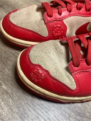 Nike Red Roses Low-Top Skate Sneakers Ladies Size 7 thumbnail 8