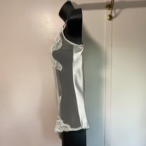 Victoria’s Secret-Elegant White Lace Bodysuit thumbnail 2