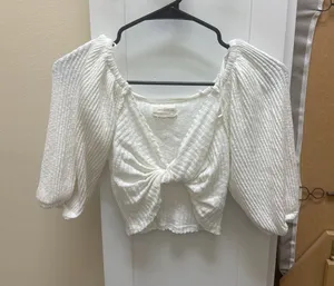 Urban Outfitters White Ribbed Knit Twist-Front Puff Sleeve Lena Crop Top thumbnail 1