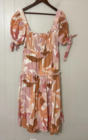 The Girl and The Sun Everlight Leaf Print Midi Dress Puff Sleeve Smocked Size L thumbnail 1