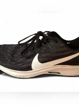 Women’s Nike Zoom Pegasus black and white sneakers. Size 7. thumbnail 2