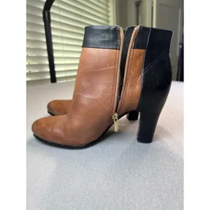 Sam Edelman 2 Tone Ankle Booties Old Money‎ Quiet Luxury Preppy Tan Black SZ 8.5 thumbnail 7