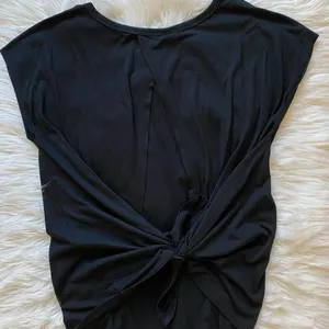Old Navy Split back active top thumbnail 10