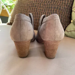Charles by Charles‎ David Heeled Ankle Boots 7.5 thumbnail 5