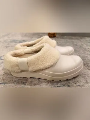 Hunter Cozy Cream Faux Shearling Slip-On Clogs thumbnail 11