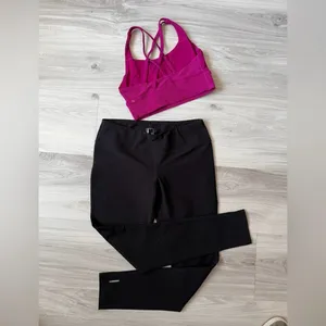 Lululemon Pink Sports Bra‎ Size M thumbnail 2
