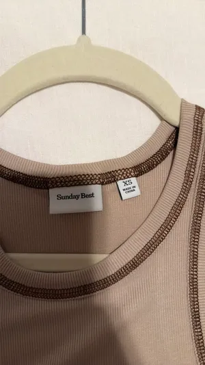 Aritzia top thumbnail 2