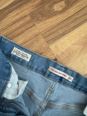Levi’s Jean Shorts thumbnail 4