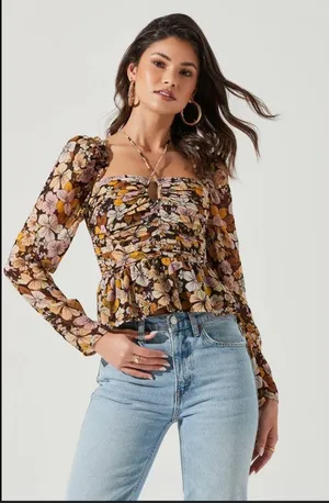 ASTR The Label Toni Ruched Halter long sleeve peplum floral top thumbnail 7