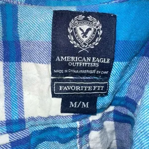 American Eagle M Favorite Fit blue plaid flannel lumberjack shirt thumbnail 3