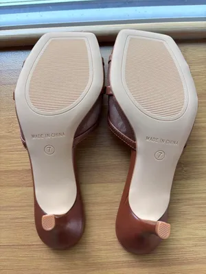Classy Brown Kitten Heels Size 7 thumbnail 5