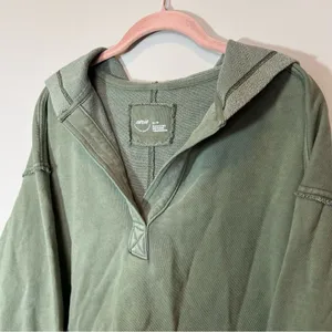 Aerie Women’s Green‎ V-Neck Hoodie XS thumbnail 2