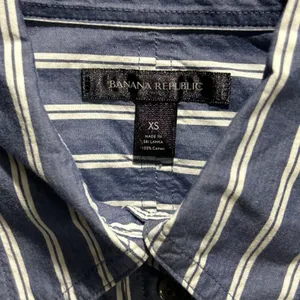 Banana Republic Blue White Striped Cropped Button-Up Shirt XS Cotton Long Sleeve thumbnail 2
