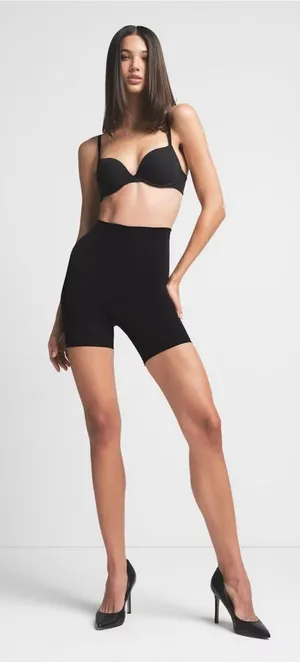 SKIMS Seamless Sculpt Mid Thigh Short in‎ Onyx NWOB Size XS black thumbnail 1
