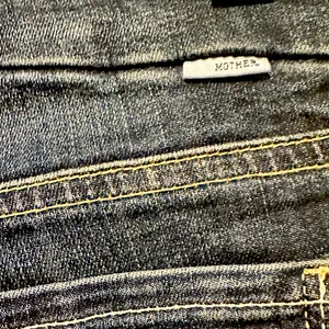 Mother The Looker Crop On The Edge Wash Blue Minimalist Jeans 25 thumbnail 10
