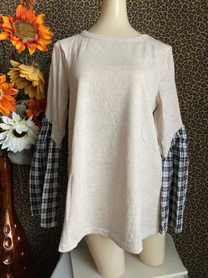 ✅3/$30✅NWT Oatmeal/Black Plaid Long Bell Sleeve Cotton Top MEDIUM thumbnail 1
