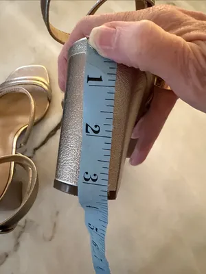 Naturalizer Rizzo gold heels thumbnail 6