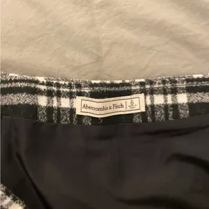 Abercrombie Plaid Skirt thumbnail 5