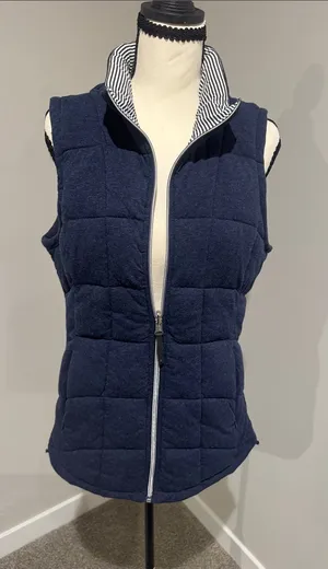 Women's Navy Quilted Vest - MNY Performance Reversible see pics thumbnail 1