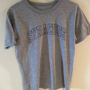 Unisex medium Syracuse T-shirt thumbnail 1
