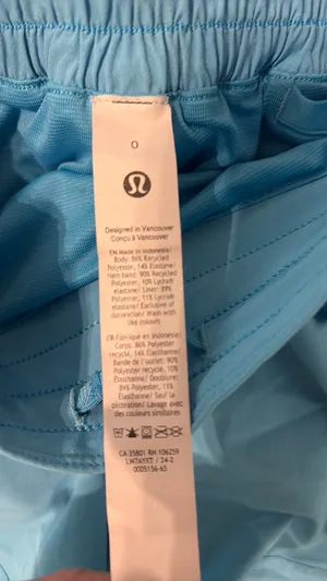 Lululemon Ocean Wave Hotty Hot Shorts 💙🩵 thumbnail 5