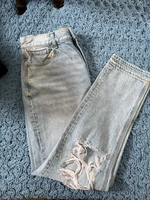 American Eagle Mom Jean thumbnail 3