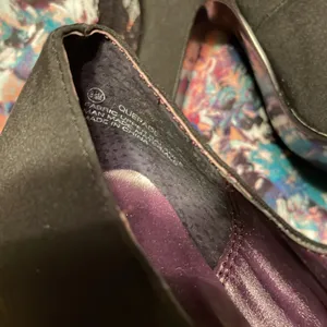 Hocus pocus perfect Vintage Mary Jane’s with purple soles and curved 3 in heels thumbnail 6