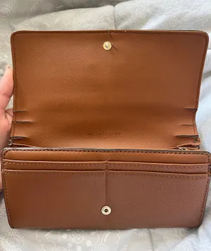 Michael Kors Wallet thumbnail 2