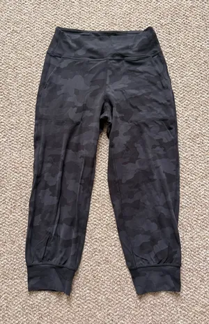 Lululemon Cropped Joggers Align thumbnail 1