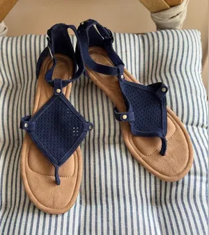 Koolaburra by Ugg Navy Blue Perforated Suede Wedge Sandals Sz 9.5 thumbnail 1