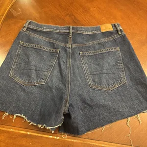American Eagle Womens Size 14 Highest Rise 90s Boyfriend Short thumbnail 8