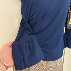 Lauren Ralph Lauren Top Size L Blue One-Shoulder Bell Sleeve Knit Blouse thumbnail 2