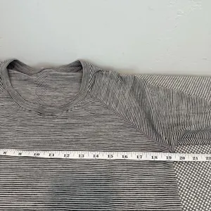 Lululemon Athletica Swift to stride Striped Sz 12 Longsleeve thumbnail 6