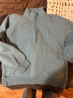 Aritzia Sweatshirt thumbnail 2