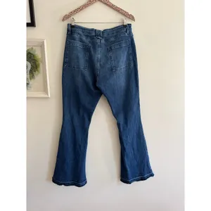 FRAME Le High Flare Trapunto Stitch Jeans in Aurora Size 33 thumbnail 7