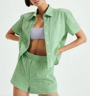 Sunday Best Aritzia Green Gingham Seersucker Button Up Top Size Small. Like New. Vibrant green/white. No stretch. Short sleeve. 20” bust 21” long thumbnail 1