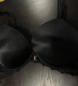 PINK Victoria’s Secret bra thumbnail 2
