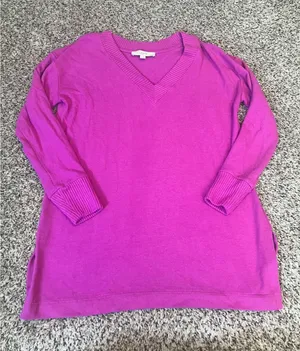 LOFT Magenta Pink‎ V Neck Long Sleeve Sweater Top Women's Size Small thumbnail 1