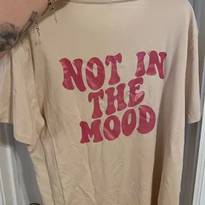 Beige Graphic T thumbnail 3