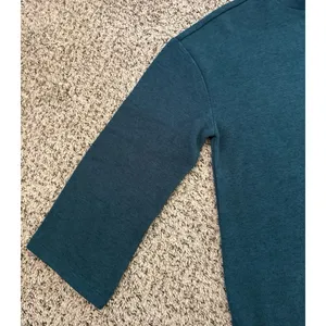 Old Navy Women's Cozy Dark Teal Mock-Neck Oversize Sweater Size Medium thumbnail 4