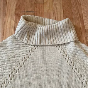 LAmade Turtleneck Poncho Sweater Womens Small Cream Oatmeal Minimalist Layering thumbnail 2