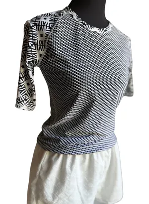 Old Navy Black White Print Rash Guard Swim Top UPF Short Sleeve Small thumbnail 1
