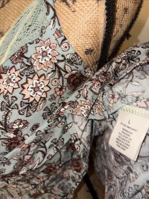 Floral Lace-Trim Camisole Tank Top in Sage Blue thumbnail 7