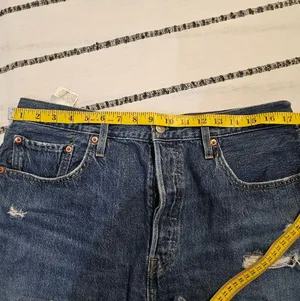 Levi’s 501 Denim Distressed Shorts thumbnail 4