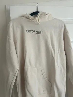 Taylor Swift Eras Tour Sweatshirt Heart Hands thumbnail 2