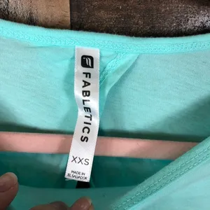 Fabletics open back Top‎ thumbnail 2