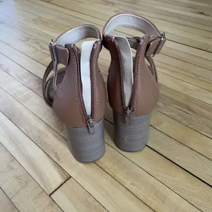 Time & Tru Memory Foam Strappy Heels Size 11 Light Brown‎ summery wedding shoes thumbnail 6