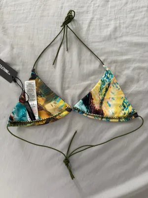 Pretty Little Thing Bikini Top thumbnail 3