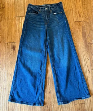 Old Navy extra high rise super wide leg jean size 4 thumbnail 2
