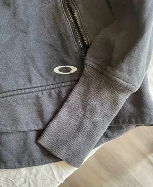 Oakley Sweatshirt thumbnail 2
